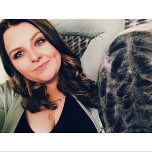 Meet your Posher, Savanah